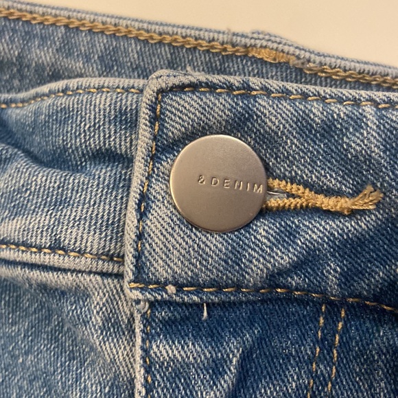 H&M Denim Shorts - Picture 4 of 5